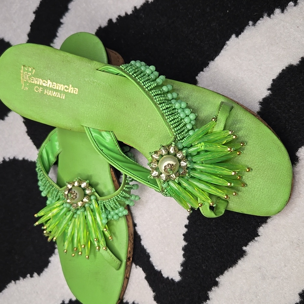 Green Floral Embellished Sandals with Flat Footbed - Picture 4 of 9